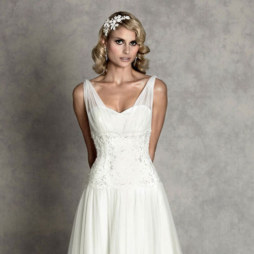 aw1063-model - Zaphira Bridal