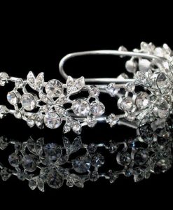 The Amanda Wyatt JE54 Crystal Wedding Bracelet is a beautiful torc style bangle. Amanda Wyatt JE54 has a striking design comprising round cut crystal diamante and crys