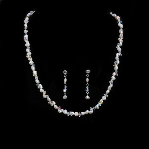 Freshwater Pearl and Swarovski Crystal Jewellery Set