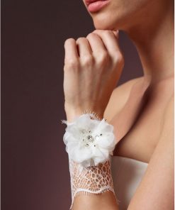 7566-lace-wrist-corsage