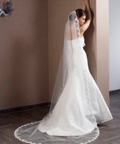 Poirier Soft 1 Layer Lace Wedding Veil - S-50-280/1