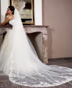 lace-edge-bridal-veil-s115-3001-poirier