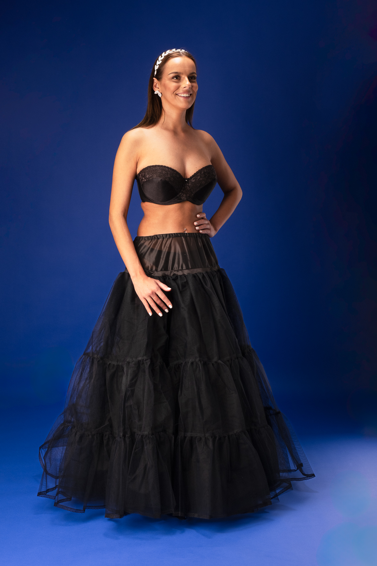 black-tulle-wedding-underskirt-jupon-53